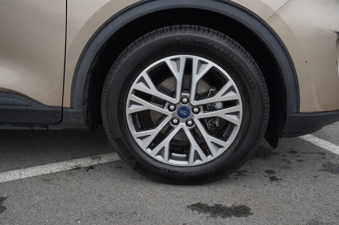Certified 2021 Ford Escape SEL FWD image 40