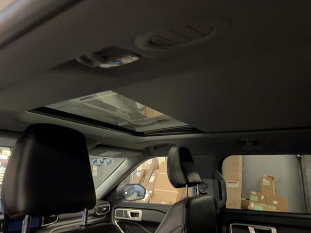 Certified 2022 Ford Explorer XLT w/ Equipment Group 202A image 17