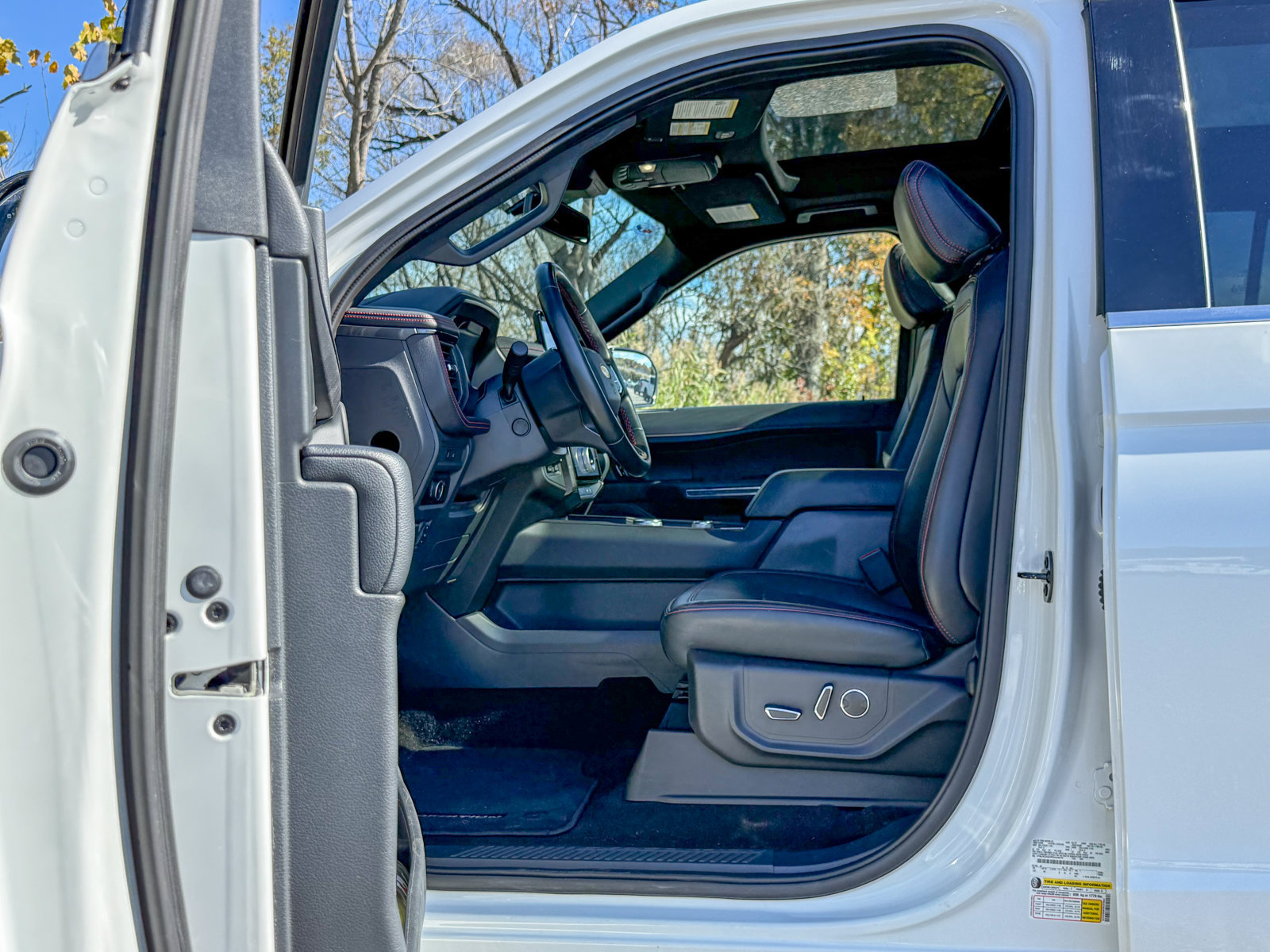 Certified 2023 Ford Expedition Max Limited AWD/4WD image 16