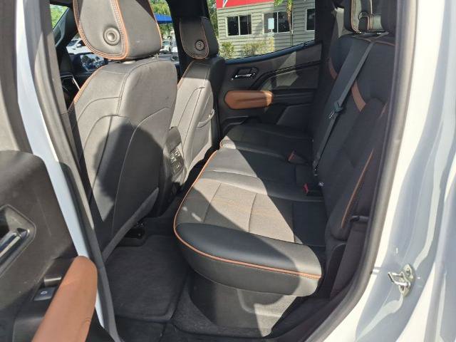 Used 2024 GMC Canyon AT4 AWD/4WD image 15