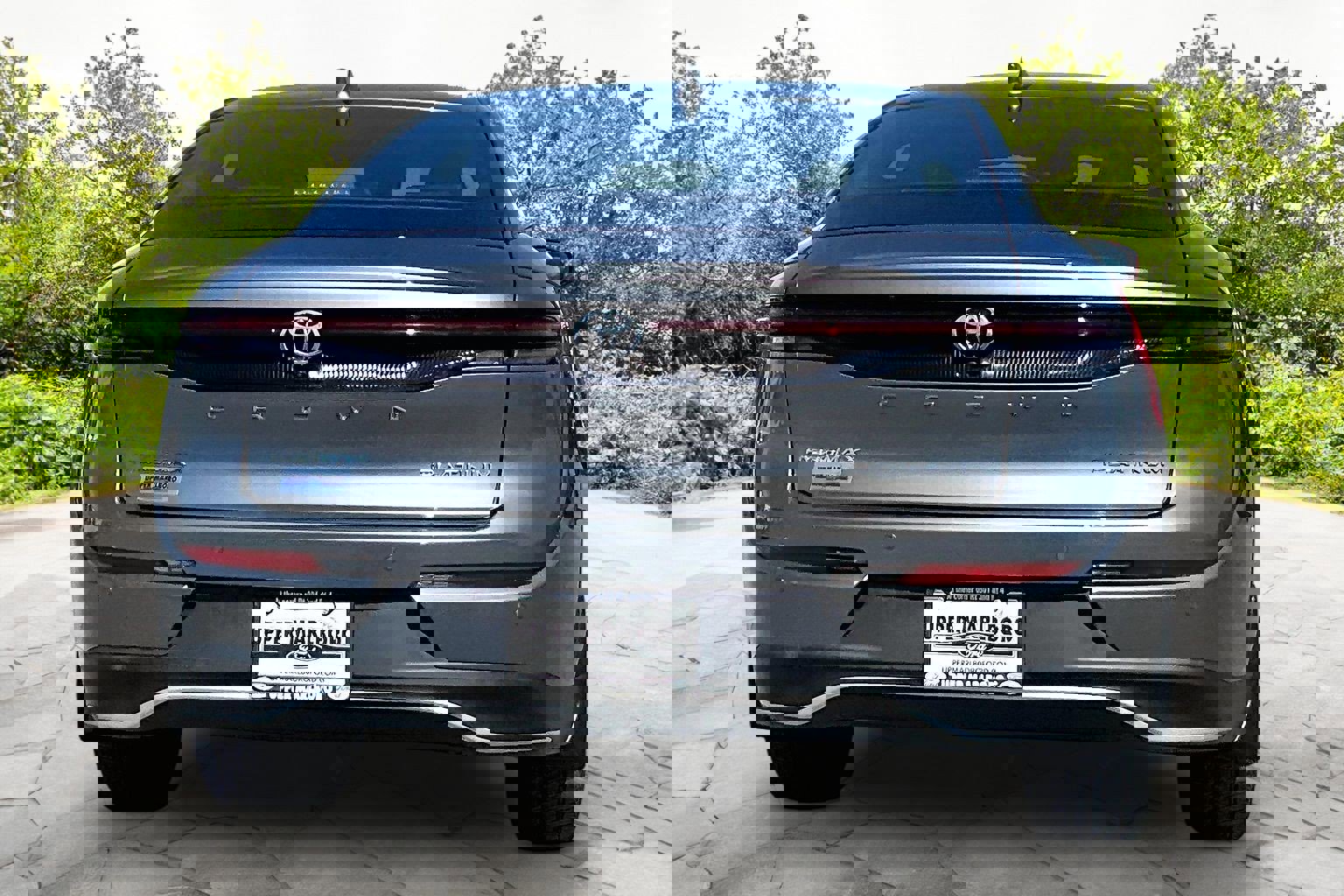 Used 2023 Toyota Crown Platinum image 3