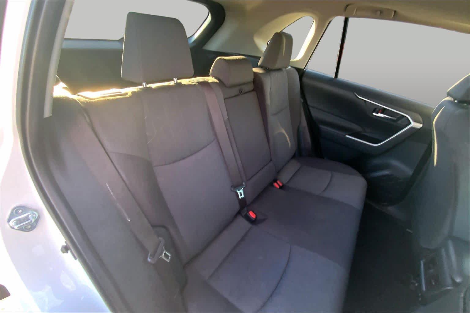 Used 2021 Toyota RAV4 XLE w/ Convenience Package AWD/4WD image 20