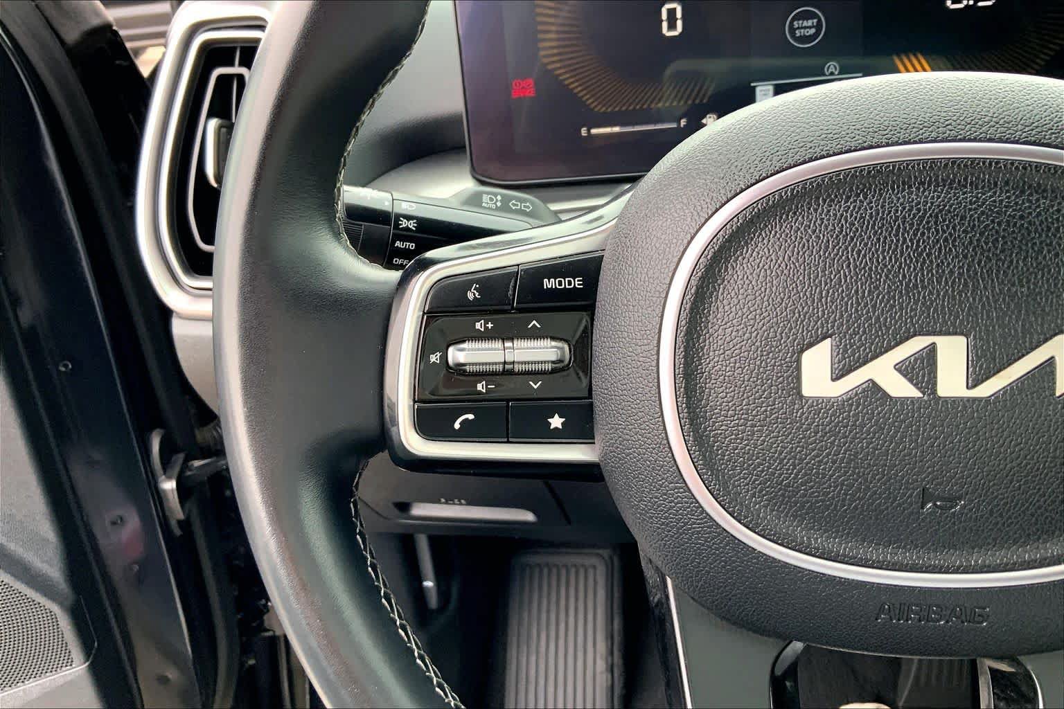 Used 2024 Kia Sorento S FWD image 20