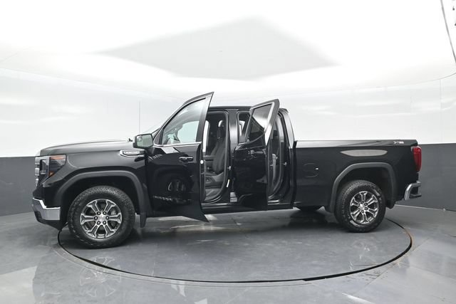 Used 2023 GMC Sierra 1500 SLE w/ X31 Off-Road Package AWD/4WD image 26