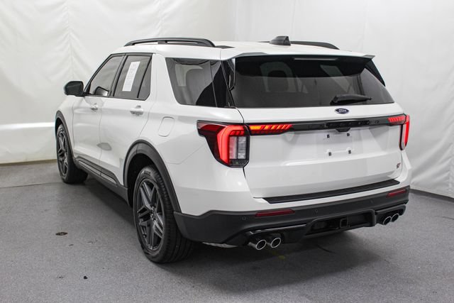 Certified 2025 Ford Explorer ST AWD/4WD image 5