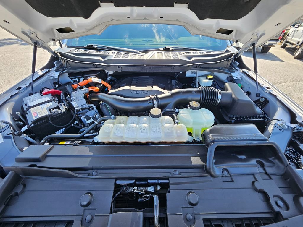 Certified 2022 Ford F150 Platinum w/ Equipment Group 701A High image 23