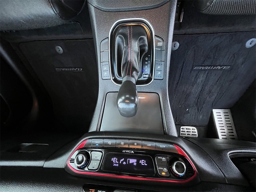 Used 2018 Hyundai Elantra GT Sport w/ Sport Tech Package 04 image 12