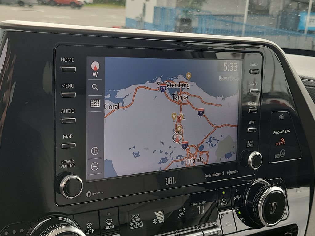 Used 2020 Toyota Highlander Limited FWD image 24
