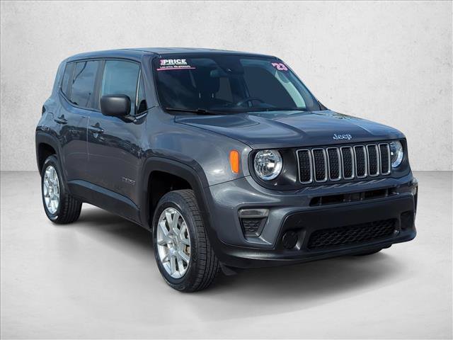 Used 2023 Jeep Renegade Latitude AWD/4WD video 3