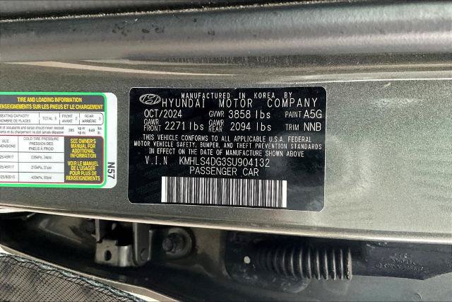 Used 2025 Hyundai Elantra SEL FWD image 18