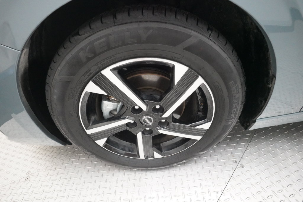 Used 2025 Nissan Sentra SV FWD image 24