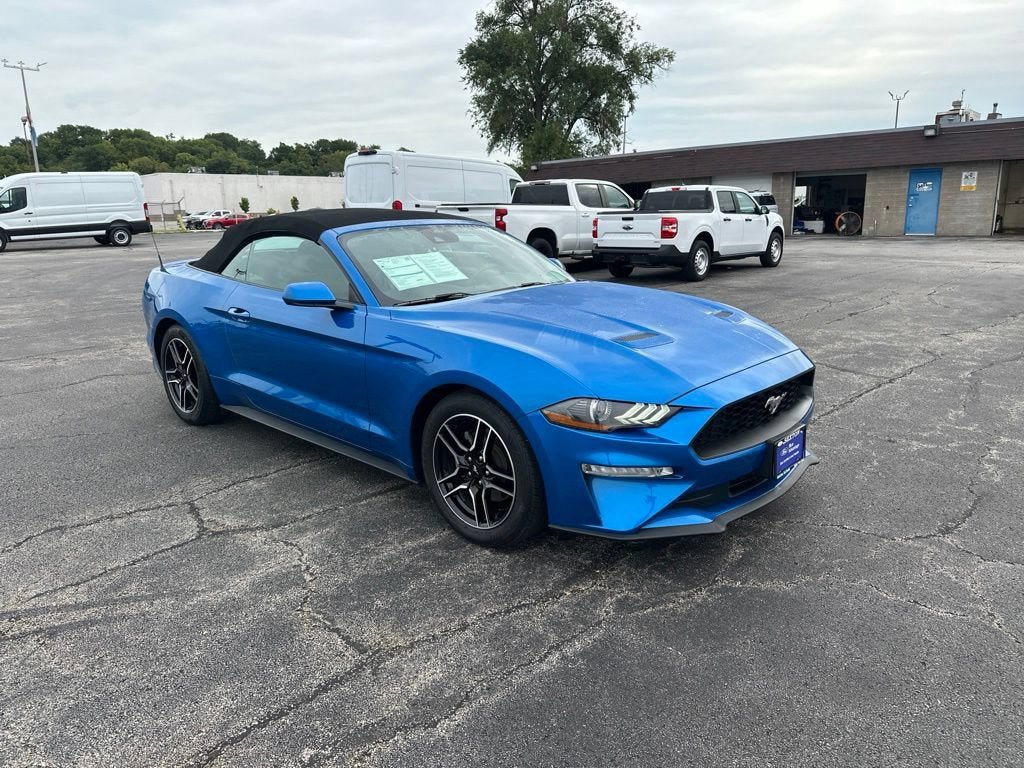 Certified 2021 Ford Mustang Premium RWD image 3