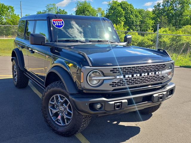 Certified 2025 Ford Bronco Badlands AWD/4WD image 1