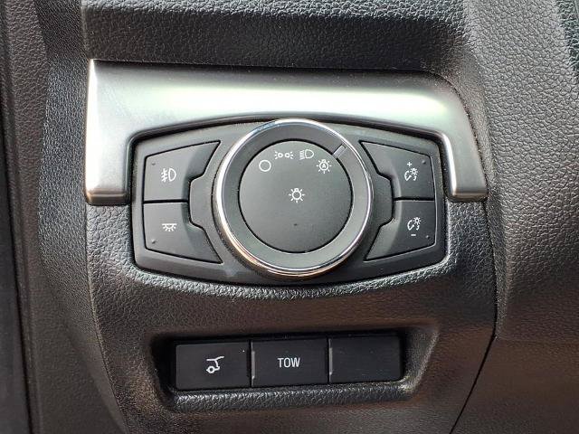 Certified 2018 Ford Explorer XLT w/ Equipment Group 201A AWD/4WD image 18