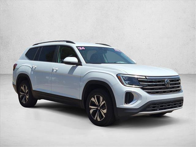 Used 2024 Volkswagen Atlas SE AWD/4WD image 3