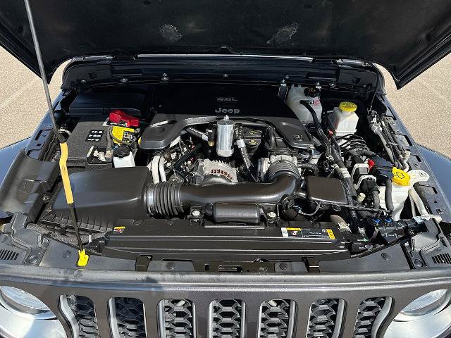 Used 2021 Jeep Gladiator Overland w/ Popular Equipment Package AWD/4WD image 22