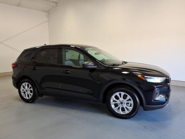 Certified 2025 Ford Escape Active w/ Tech Pack #1 FWD image 2