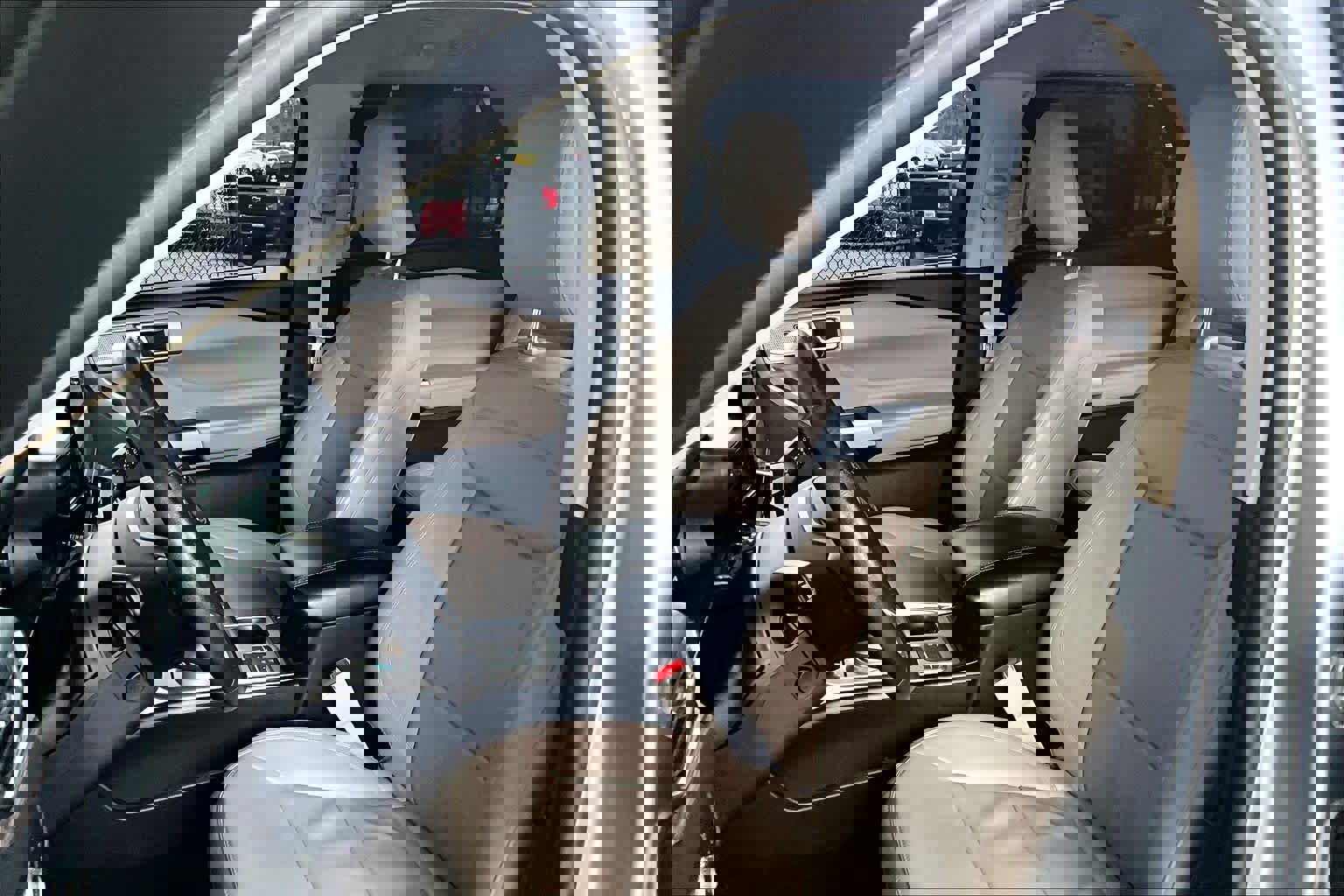 Certified 2021 Ford Explorer Limited w/ Equipment Group 301A image 10