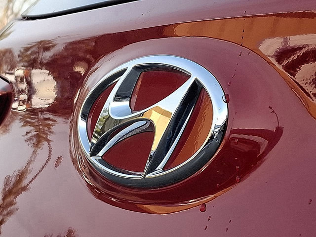 Used 2023 Hyundai Kona Limited image 27