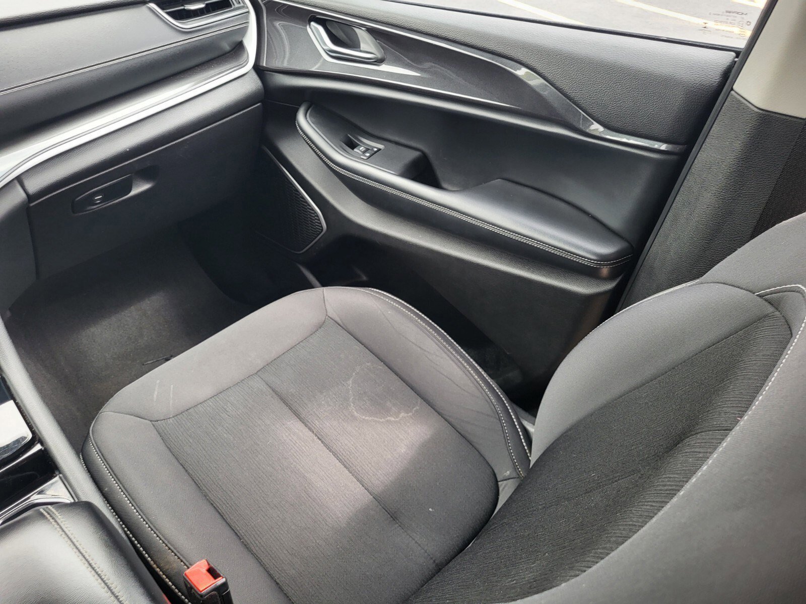 Used 2022 Jeep Grand Cherokee L Laredo w/ Luxury Tech Group I image 16