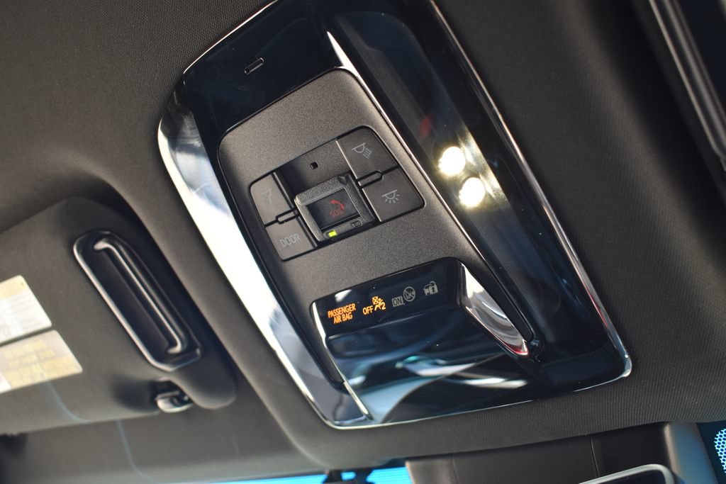 Used 2024 Toyota Venza XLE AWD/4WD image 36