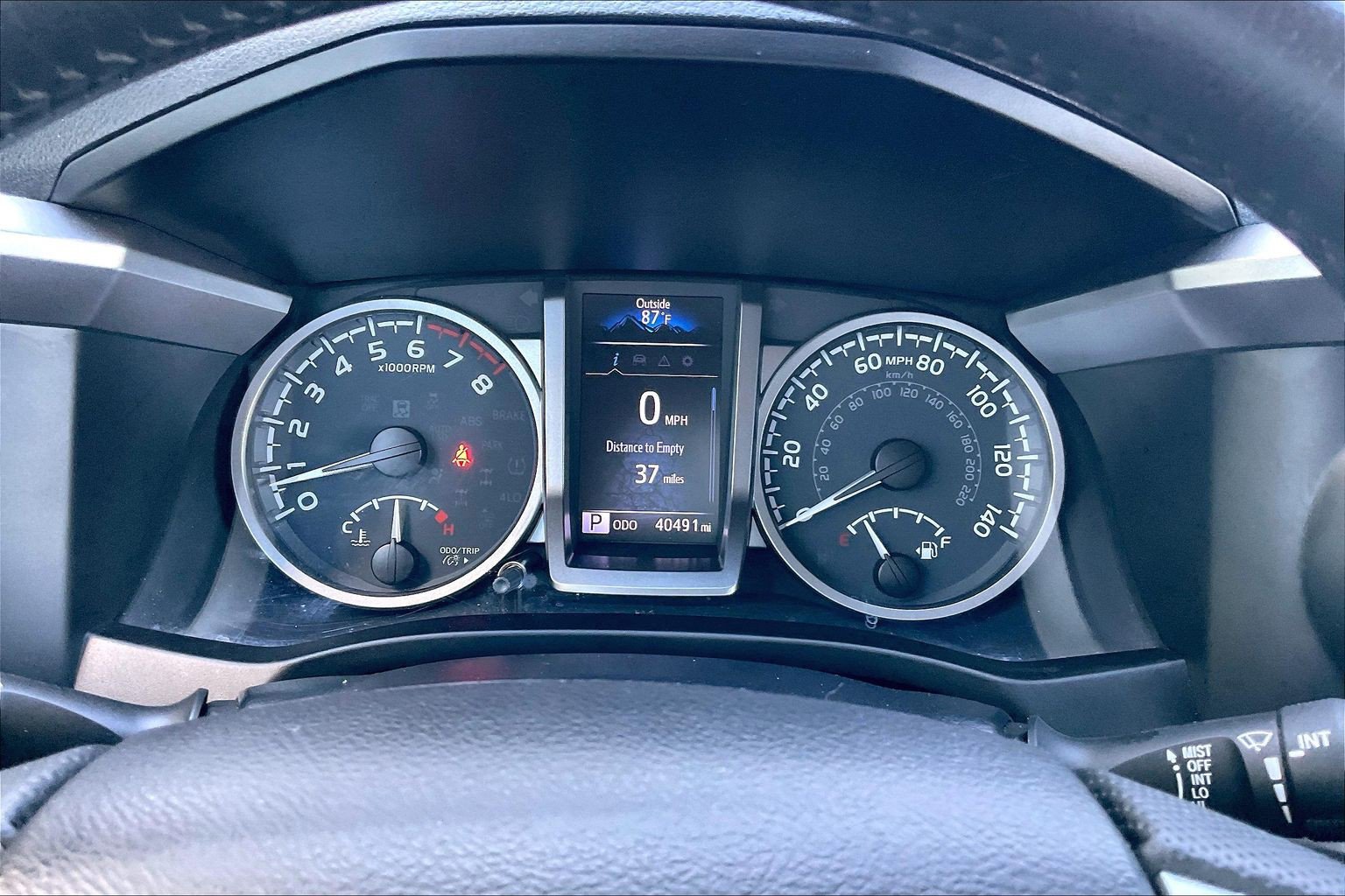 Used 2022 Toyota Tacoma SR5 AWD/4WD image 19