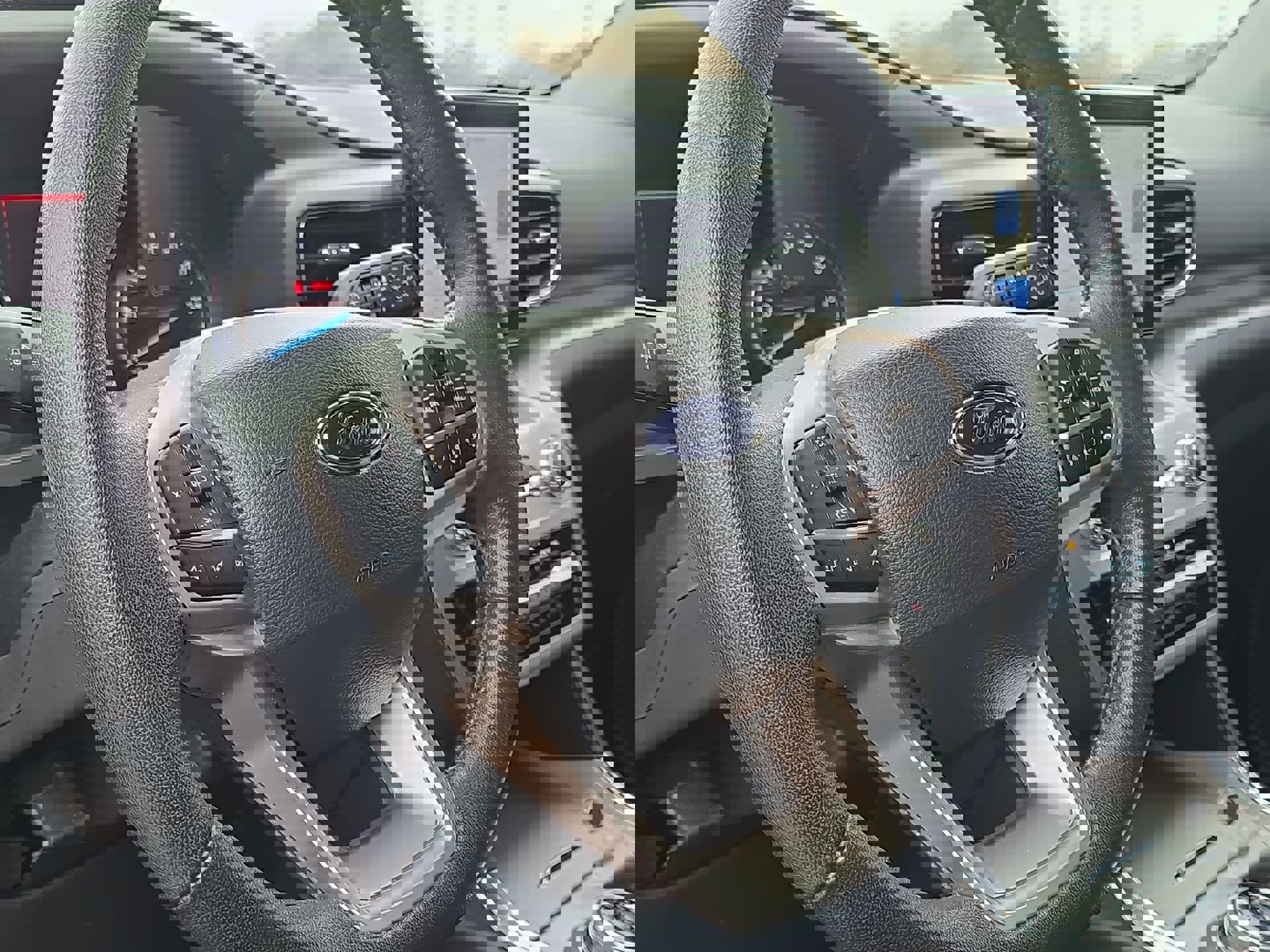 Certified 2022 Ford Explorer XLT w/ Equipment Group 202A image 14