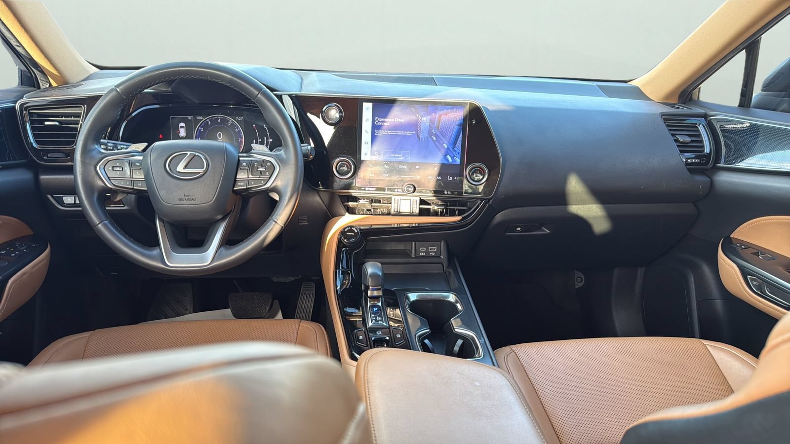 Used 2022 Lexus NX 250 FWD w/ Towing Package (2000 Lbs) image 21