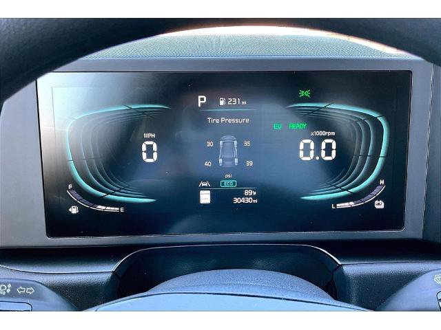 Used 2025 Kia Niro LX FWD image 12