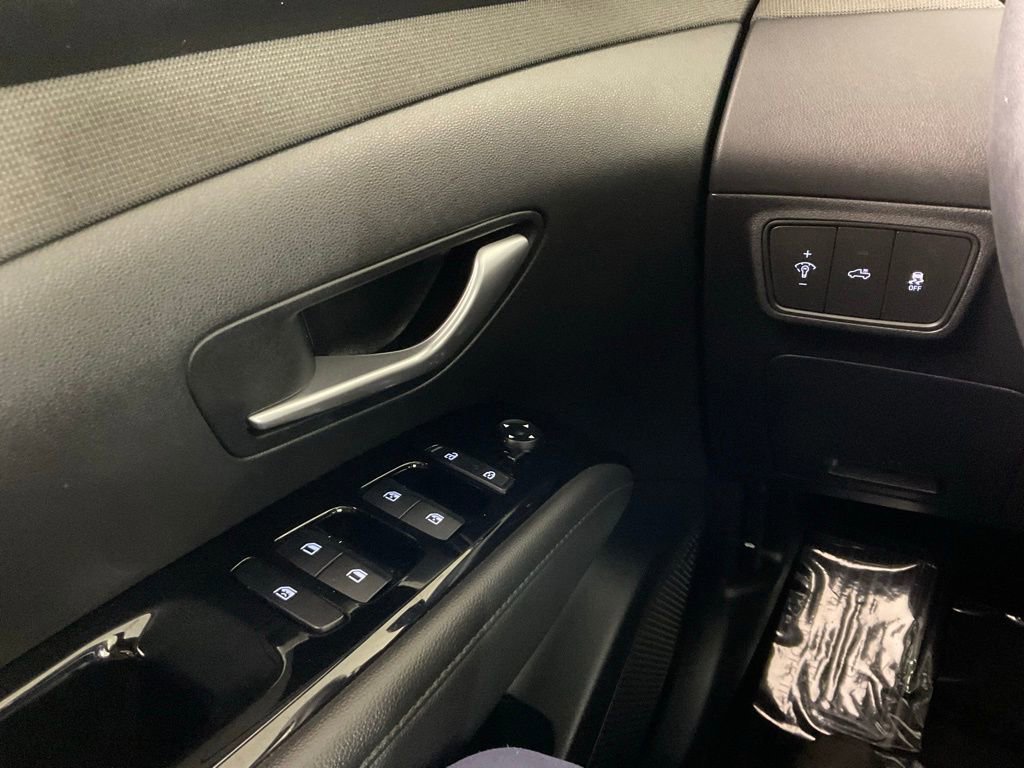 Used 2022 Hyundai Santa Cruz Limited image 19