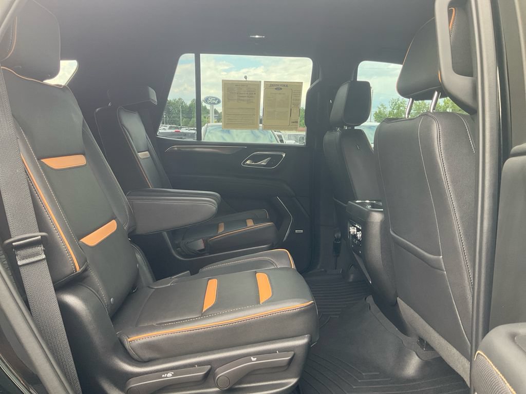 Used 2023 GMC Yukon AT4 w/ AT4 Premium Plus Package AWD/4WD image 13
