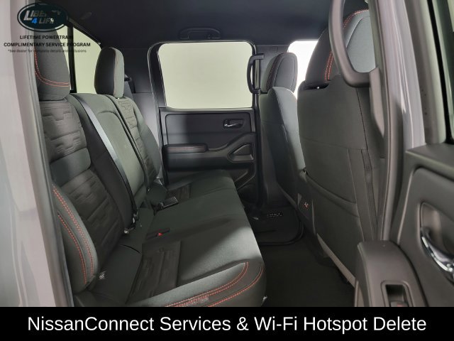 Used 2025 Nissan Frontier PRO-4X AWD/4WD image 18
