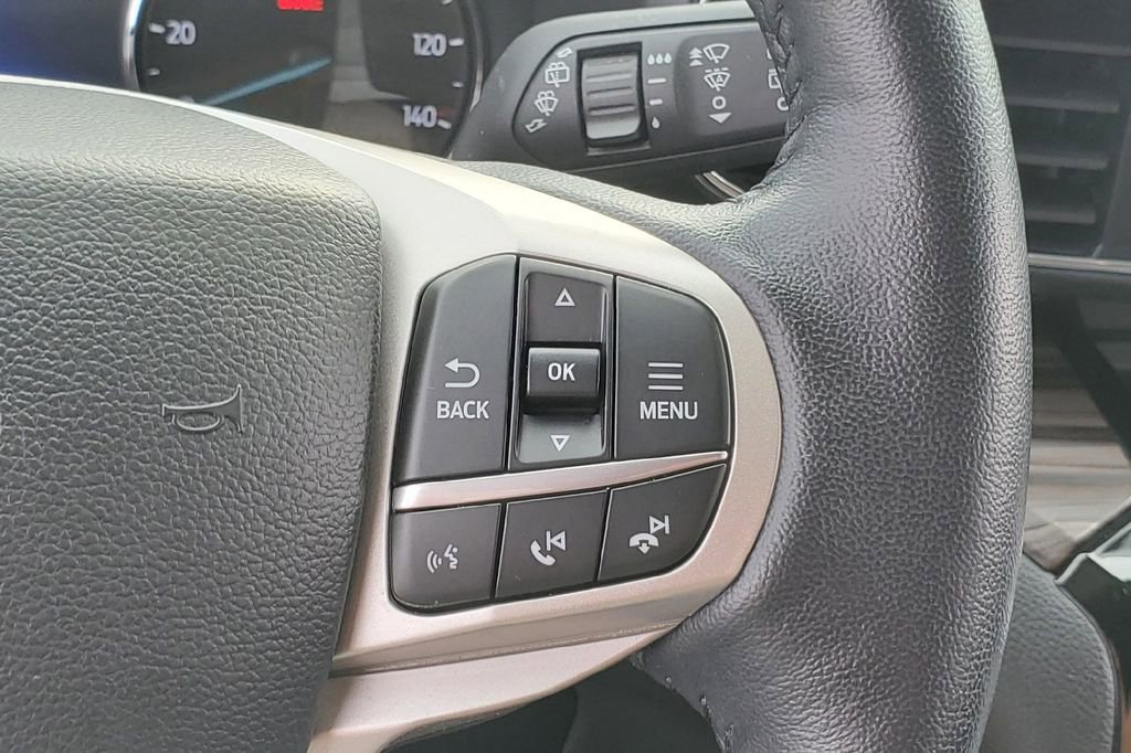 Certified 2022 Ford Explorer Limited w/ Equipment Group 301A RWD image 8