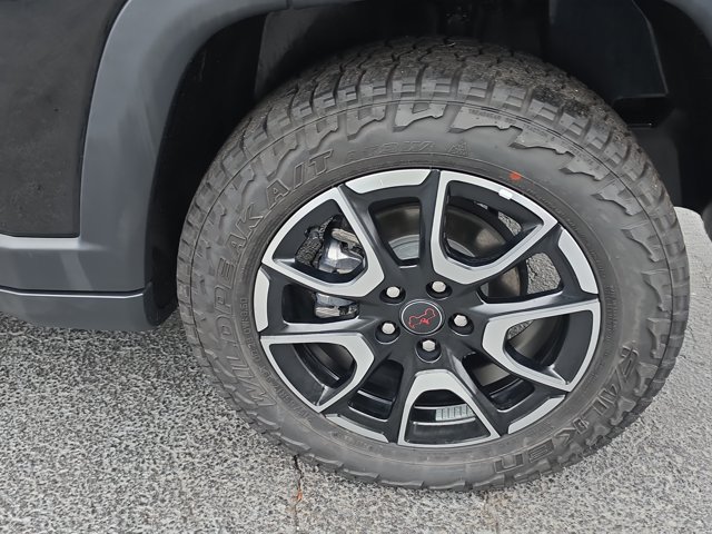 Used 2025 Jeep Compass Trailhawk AWD/4WD image 11