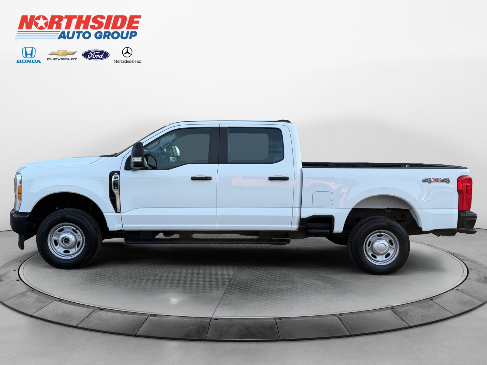 Certified 2026 Ford F250 XL AWD/4WD image 4