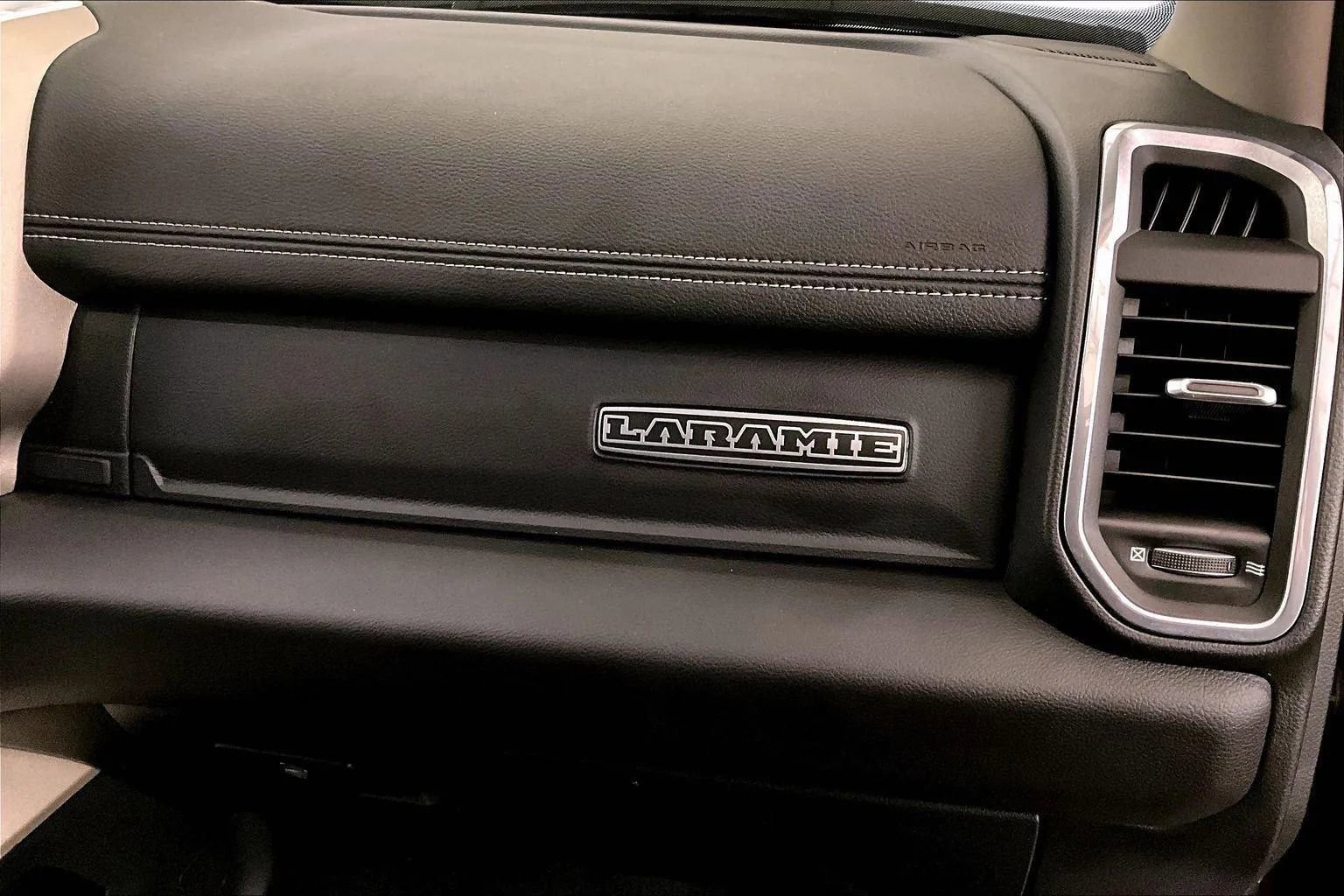 Used 2024 RAM 3500 Laramie image 15