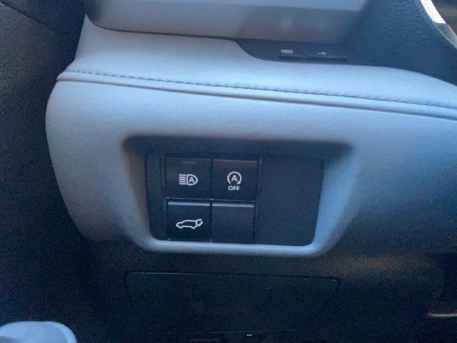 Used 2024 Toyota Highlander XLE AWD/4WD image 20