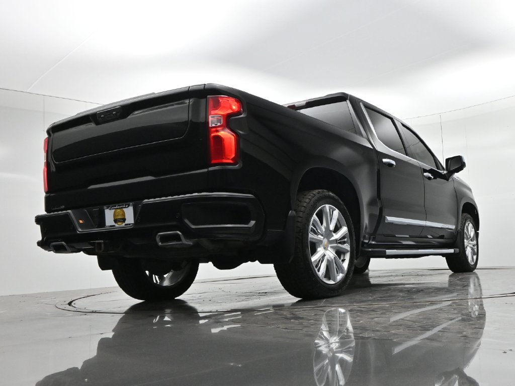 Used 2023 Chevrolet Silverado 1500 High Country w/ High Country Premium Package AWD/4WD image 22