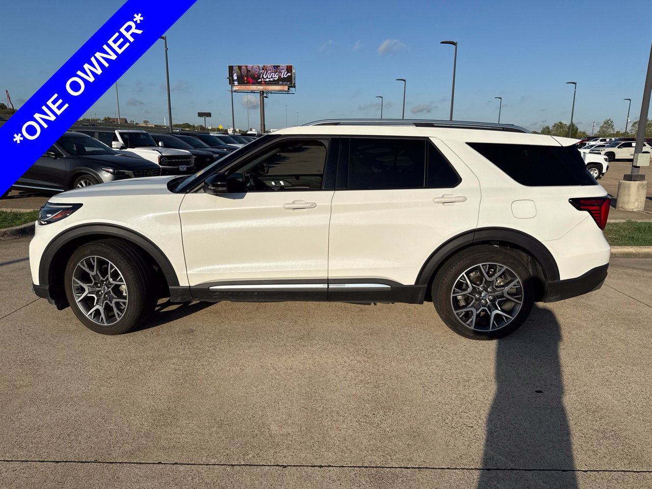 Certified 2025 Ford Explorer Platinum w/ Ultimate Package RWD image 3