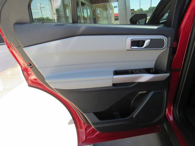 Certified 2024 Ford Explorer XLT w/ Equipment Group 202A AWD/4WD image 25