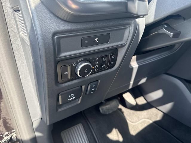 Certified 2025 Ford F150 Lariat image 27