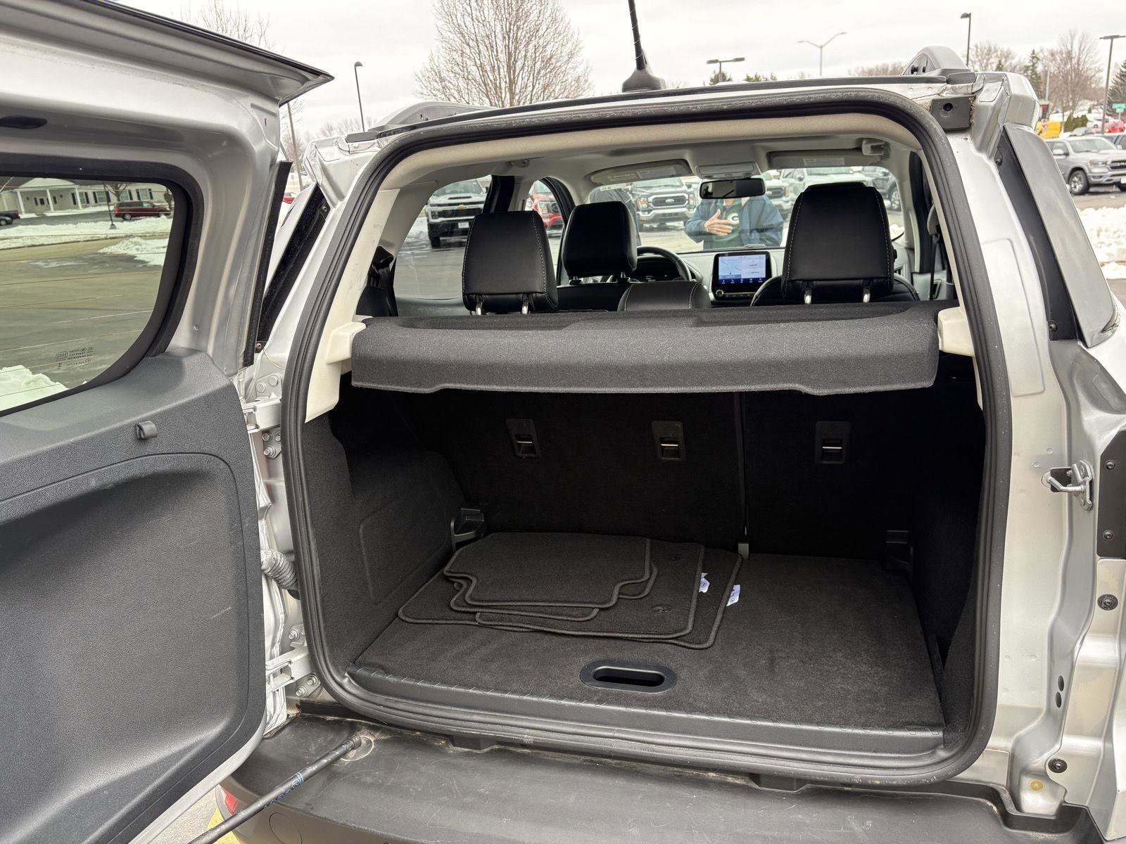 Certified 2020 Ford EcoSport SES w/ SES Black Appearance Package image 20