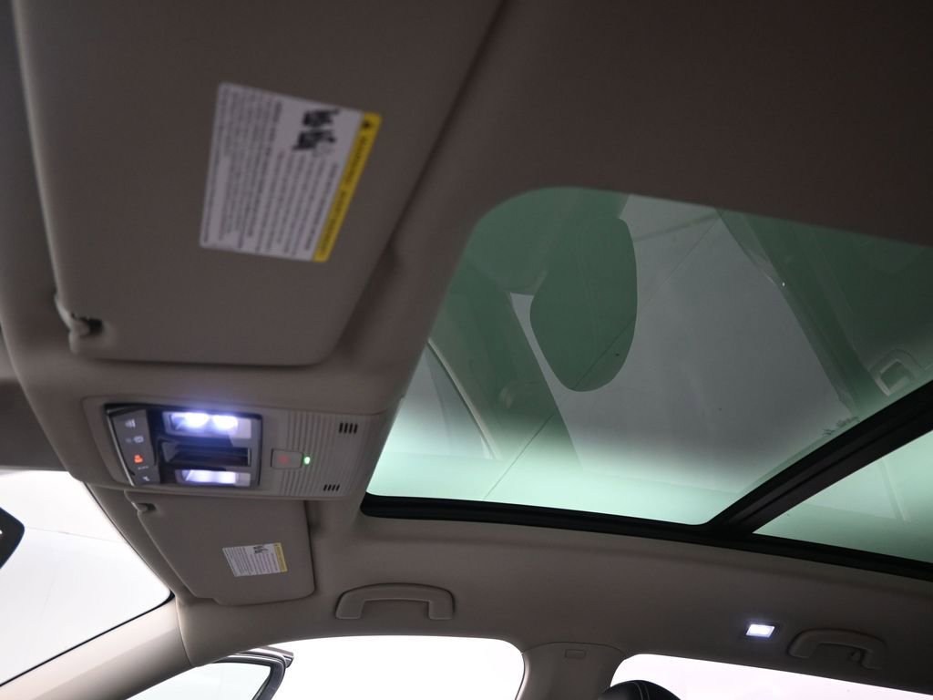 Used 2025 Volkswagen Atlas SEL image 16