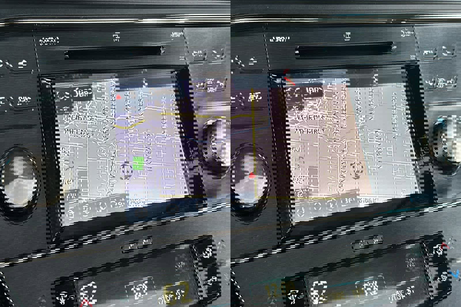 Used 2017 Toyota Avalon Limited w/ All Weather Liner Package image 18