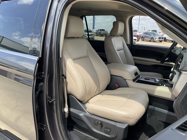 Certified 2024 Ford Expedition XLT RWD image 18