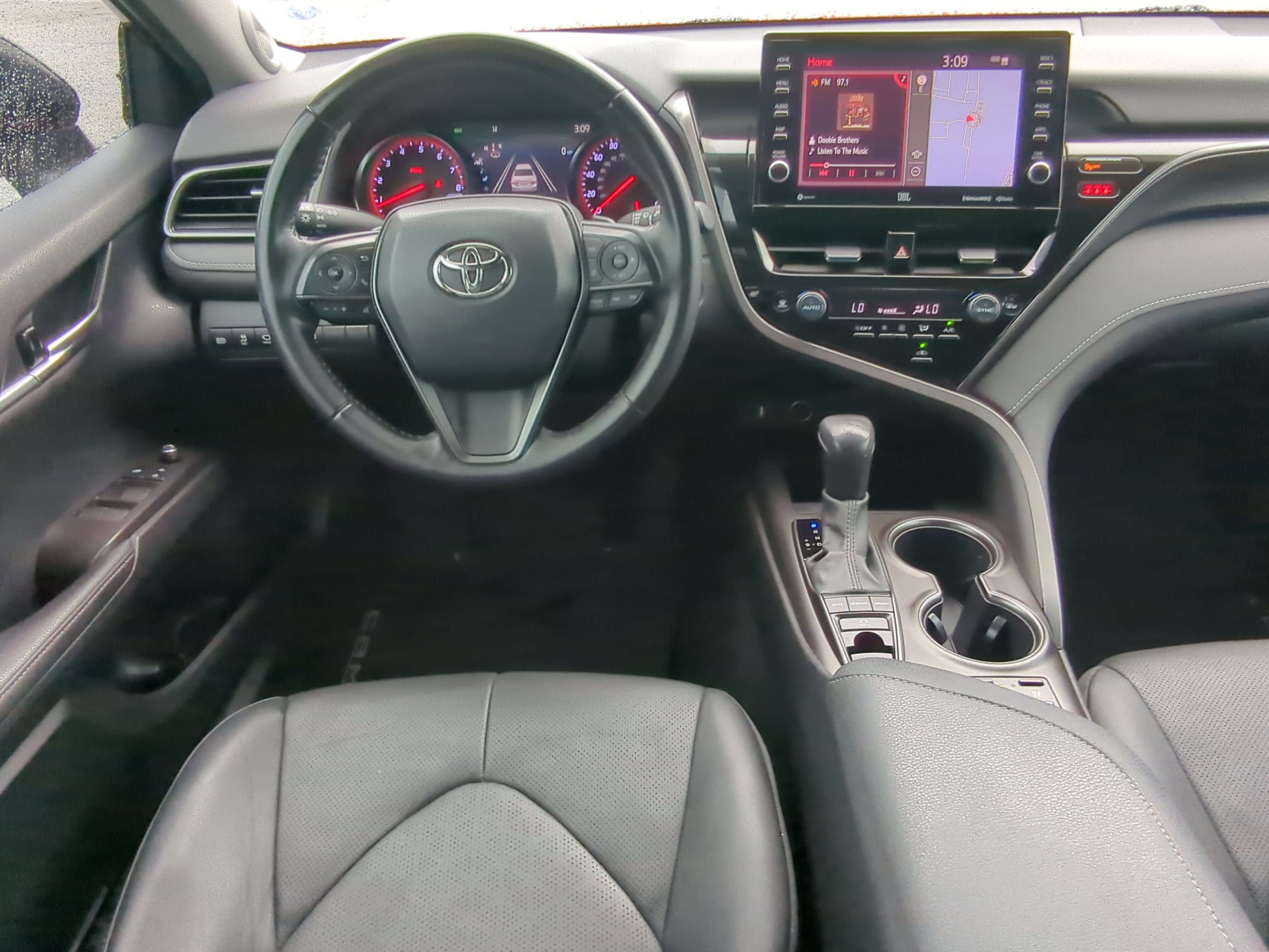 Used 2021 Toyota Camry XSE w/ Navigation Package FWD image 13