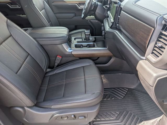Used 2026 Chevrolet Silverado 1500 High Country w/ Midnight Edition AWD/4WD image 32
