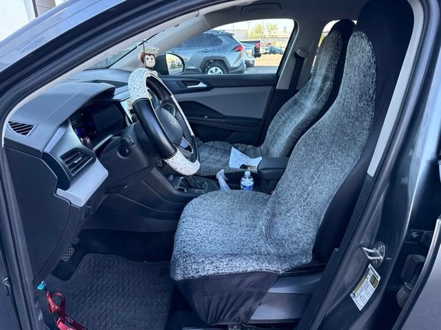Used 2022 Volkswagen Taos SE FWD image 12