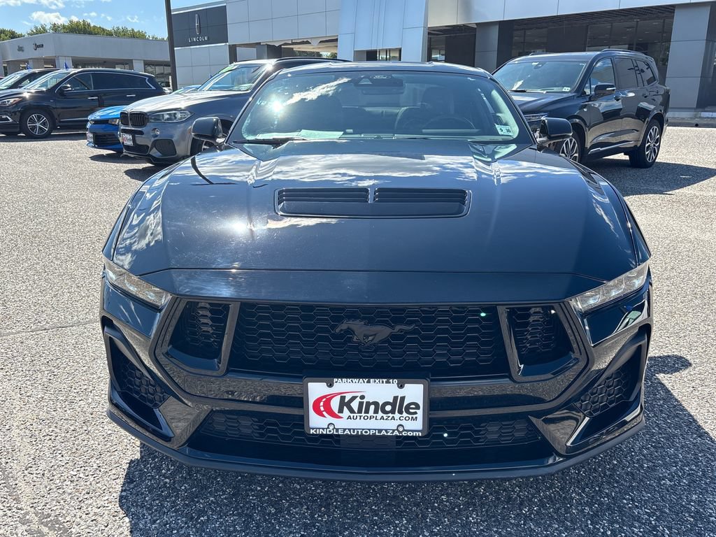 Certified 2025 Ford Mustang GT Premium RWD image 2