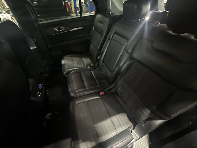 Certified 2025 Ford Explorer ST-Line w/ ST-Line Street Pack AWD/4WD image 30